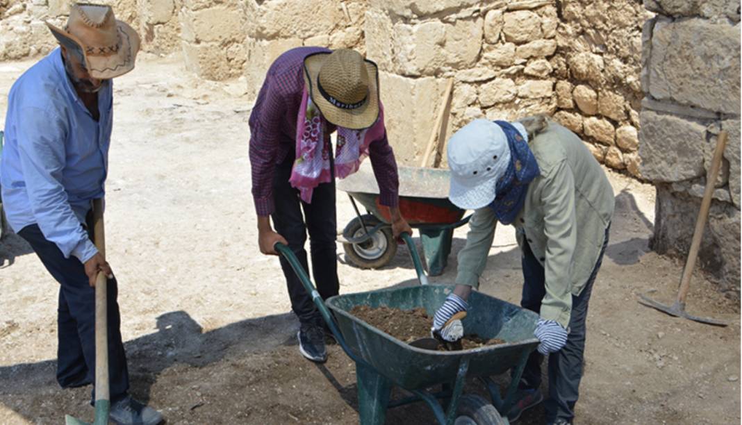 Diyarbakır'da 1500 yıllık kilisede kazı: Denizyıldızı fosili bulundu 2